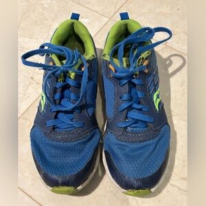 ASICS kids runners size 2